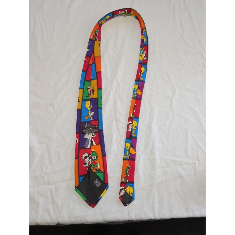 Vintage Looney Tunes Necktie 1993